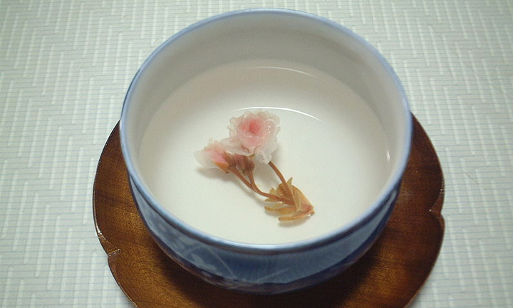 08Sakura-Tea